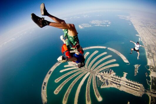 Skydive Dubai – Tandem Skydiving at Palm Jumeirah & Desert Drop Zone