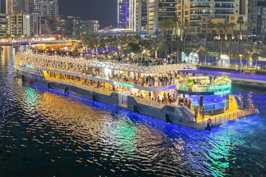 Lotus Royale Mega Yacht Dinner Cruise – Dubai Marina